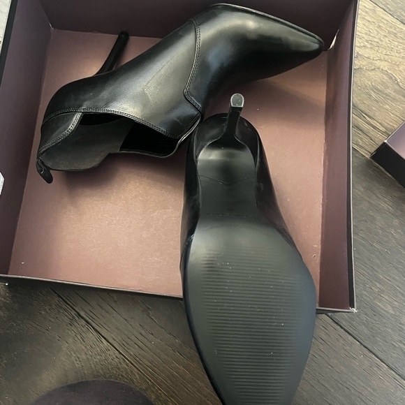 BNWT Enzo Angiolini Leather Booties - Picture 4 of 4